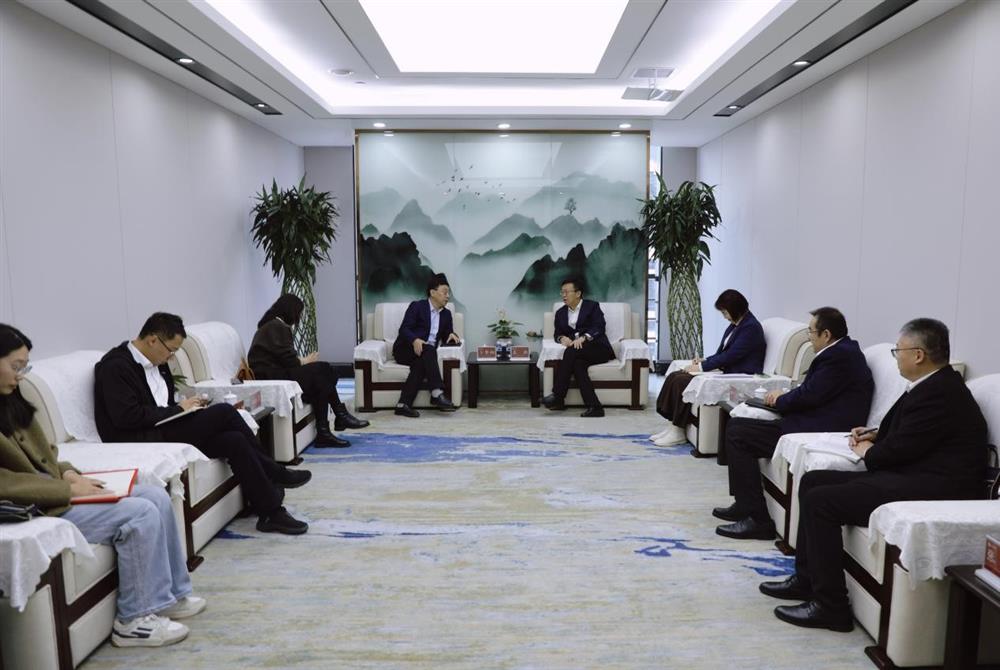 政企聯動，共謀發(fā)展新路徑！ 濟南市商務局一行到產發(fā)集團座談交流