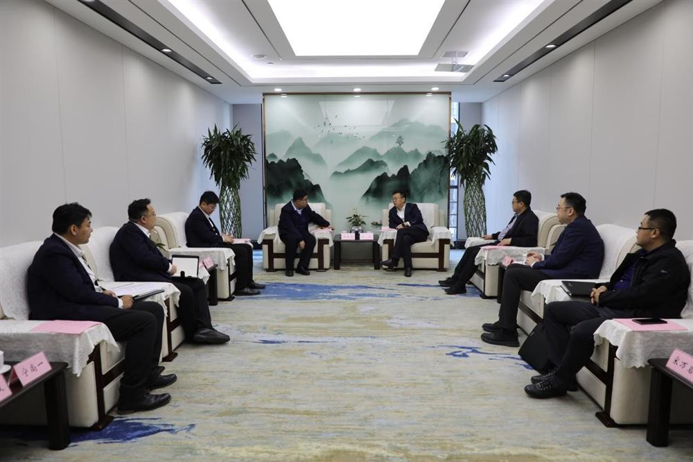 深化銀企合作！ 威海銀行濟南分行一行到產發(fā)集團洽談合作