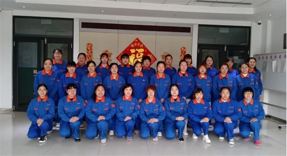 巾幗綻芳華！金鐘科技集團精密儀器車間應(yīng)變計班：精密儀器生產(chǎn)線上的“解題人”